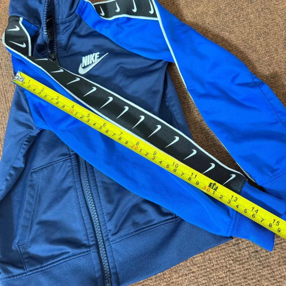 Nike kids sportswear